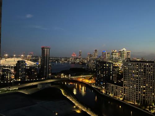 Gallery image of Luxury penthouse with stunning views near Canary Wharf in London