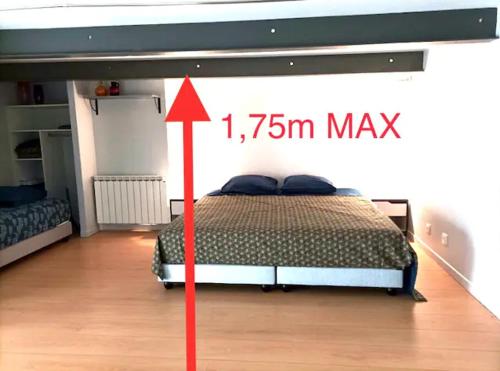 Postel nebo postele na pokoji v ubytování Bordeaux centre historique: Charmant Duplex
