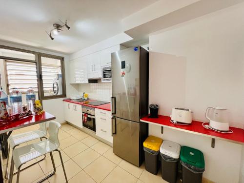 Dapur atau dapur kecil di Apartamento Muelle Deportivo
