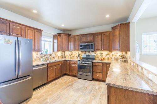 1711 Hinkson Terrace – Photos 3