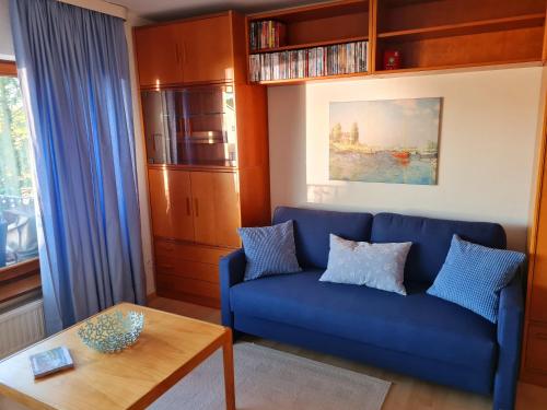 Χώρος καθιστικού στο Ferienwohnung Rheinblick in Büsingen -keine Monteure-