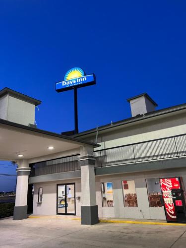 Fotografie z fotogalerie ubytování Days Inn by Wyndham San Antonio Interstate Hwy 35 North v destinaci San Antonio