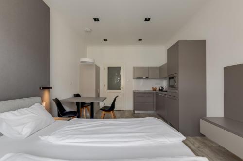 Dapur atau dapur kecil di Lampi Aparthotel Prague