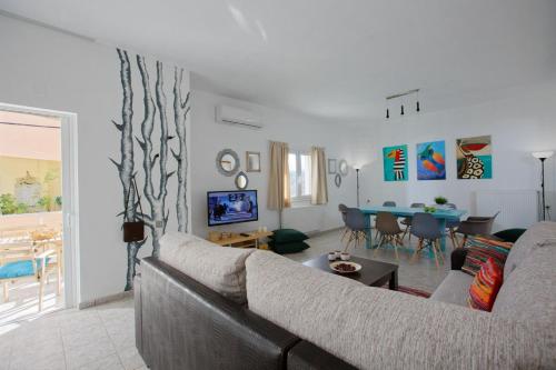 Fotografia z galérie ubytovania Bright and stylish 3 bedroom apartment v destinácii Heraklio (mesto)