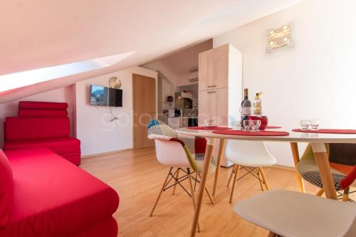 Seaview apartments Duky