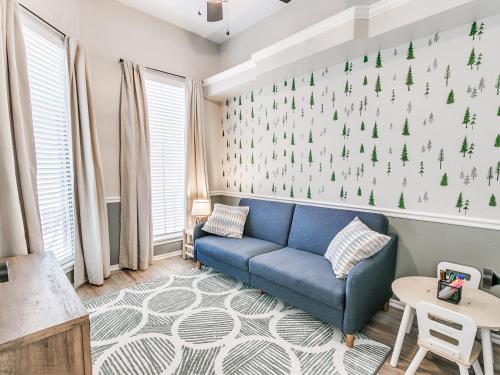 Posezení v ubytování Remodeled home in quiet neighborhood--kid friendly