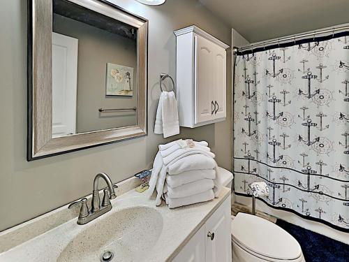 Un baño de Emerald Isle #405