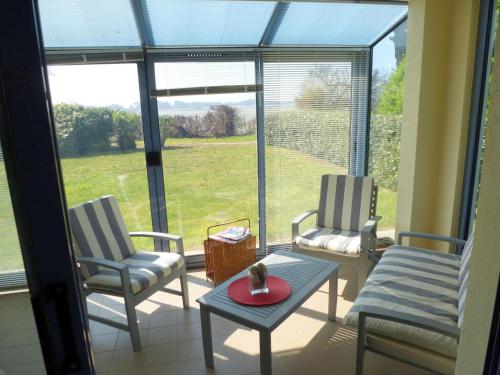 on the sea, ground floor apartment, Roscoff