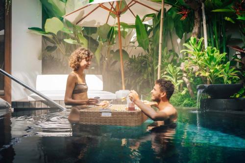 Επισκέπτες που μένουν στο Uma Kalai