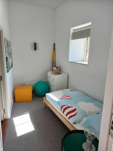 Ένα ή περισσότερα κρεβάτια σε δωμάτιο στο Loft in der Stadtmühle, die größte Fewo in Wismar