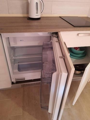 Gonio Seaside Residenceにあるキッチンまたは簡易キッチン