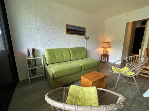 Appartement pour 6 pers, 38m², balcon sud, au pied des pistes, Les Menuires Croisette - FR-1-452-179