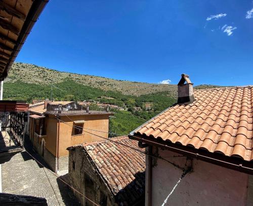 una vista desde el techo de un edificio en Elle Shelter, en Scanzano