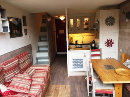 Duplex confortable ski aux pieds avec balcon