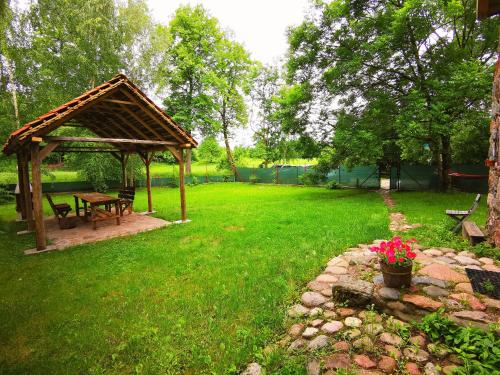 Gallery image of Mazurski Ogród - dom z ogrodem, kominkiem i wiatą biesiadną in Wydminy