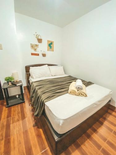 Gallery image of RUSTIC THEMED - 2BR TownHouse - near Clark Airport - TRP4 in Mining