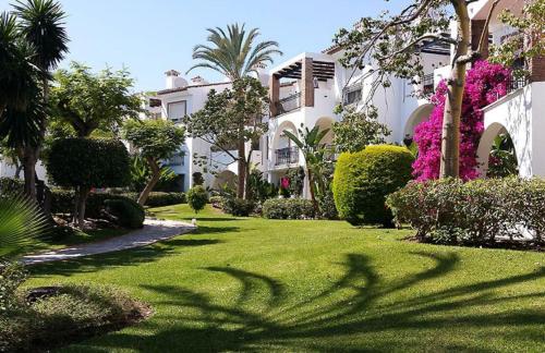 Immaculate 2-Bed Beach Apartment in Costa del Sol