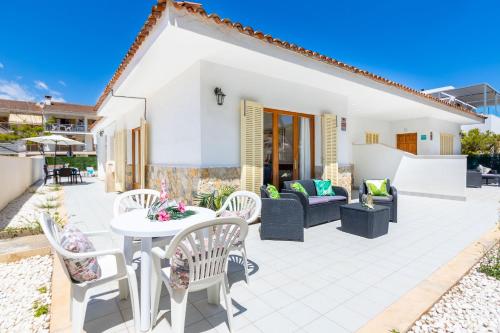 Ideal Property Mallorca - Villa Rosita 12A
