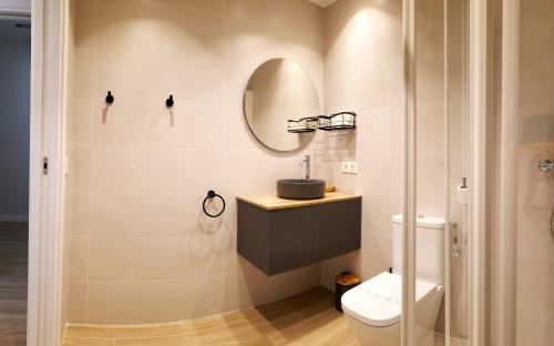Bilik mandi di Alojamientos Pamplona Apartamentos