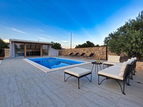 Villa 195