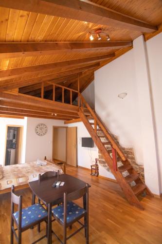 Apartments Loriana
