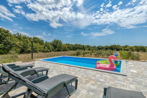 Holiday House Karbonaca with Private Pool – Photos 3