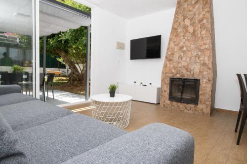 Rentalmar Villa Covamar families only