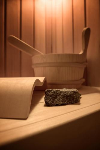 a brush sitting on top of a counter with a pot at LUXURY OAK VILLAS in Bielsko-Biala