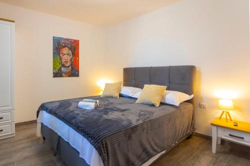 Posteľ alebo postele v izbe v ubytovaní City Apartment Nora, old town located, free parking