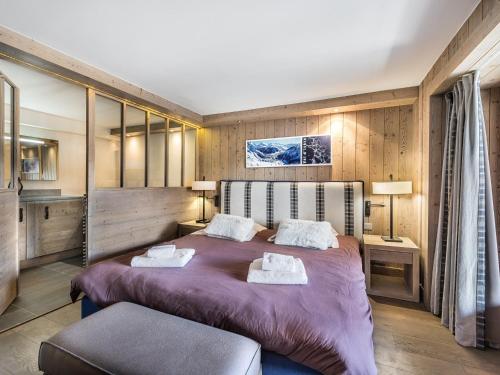Appartement de standing avec balcon en plein centre, près des pistes - 4 chambres, 8 personnes