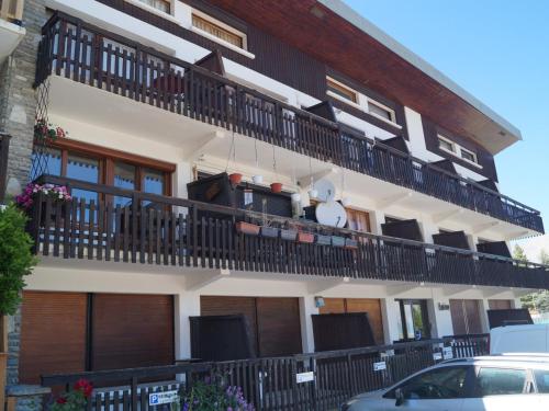 Photo de la galerie de l'établissement Studio lumineux 4 pers à Pra Loup 1600, proche navette gratuite – Résidence Chanteloup - FR-1-165A-6, à Uvernet