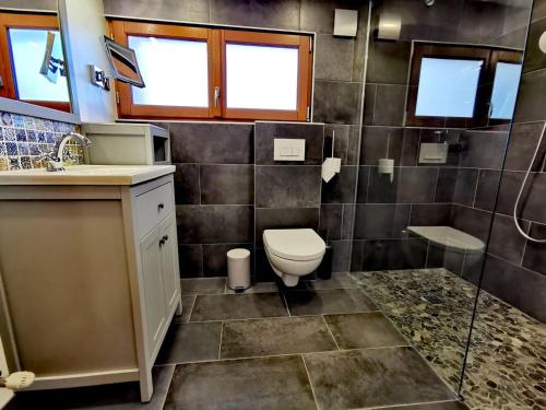 Chalet cosy avec cheminée et parking, pour 8 personnes