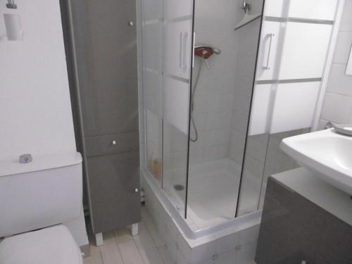 Charmant 2 pièces de 30m², loggia sud, parking à Sète, vue mer - FR-1-472-144