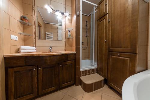 Kúpeľňa v ubytovaní Apartament z 3 sypialniami