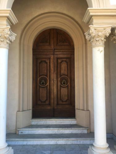Beautiful apartment in a villa a few steps from the sea
