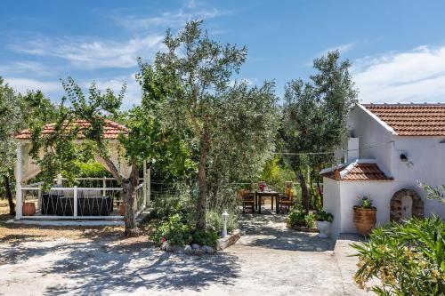 Skopelos Amigdalia cottage