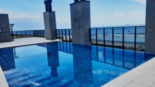 PREMIUM Studio Frente para o Mar com piscina panoramica, estacionamento e wi-fi