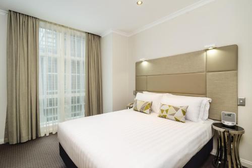 Clarion Suites Gateway Image