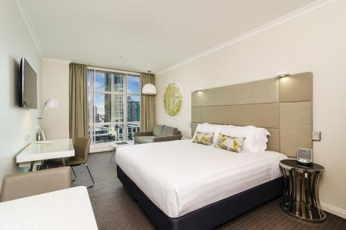 Clarion Suites Gateway Image