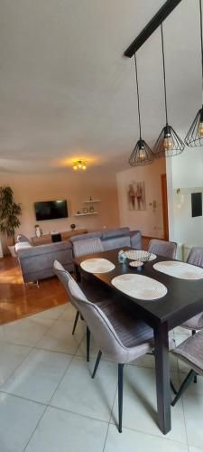 Apartments Tomic