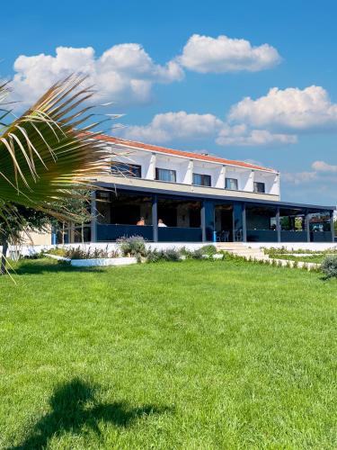 Fotografie z fotogalerie ubytování V Beach Hotel v destinaci Alçıtepe