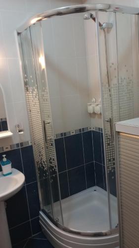 Un baño de Sky Apartman