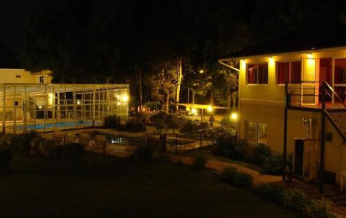 La alberca dentro o cerca de Las Lomas Suites & Spa