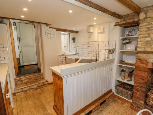 Kuchyňa alebo kuchynka v ubytovaní Chippy Cottage