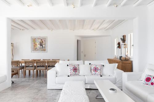 Χώρος καθιστικού στο Villa Etcetera