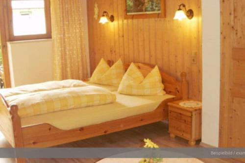 Tempat tidur dalam kamar di Apartment in Achensee with parking space