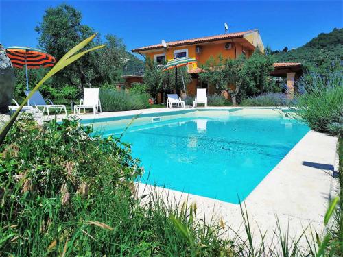 Photo de la galerie de l'établissement CASA DEL CAVALIERE con terrazza e piscina, à Itri