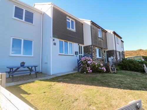 18 South Wheal Towan – Photos 2