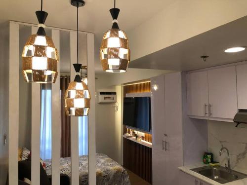 StayPlus Tagaytay Lux Modern Rustic Suite +parking