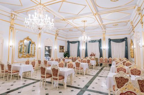 Гостиная зона в Pannonia Hotel